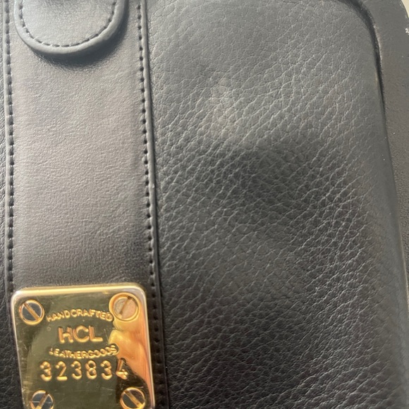 HCL (Hand Crafted Leather) Authentic Crossbody bag - Picture 9 of 10